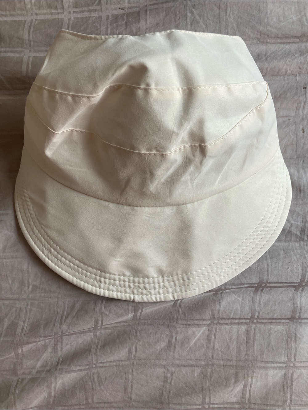 SHEIN Cream Bucket Hat
